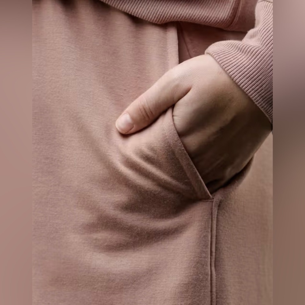 Luxome Essential jogger and tunic set - Picture 3 of 16